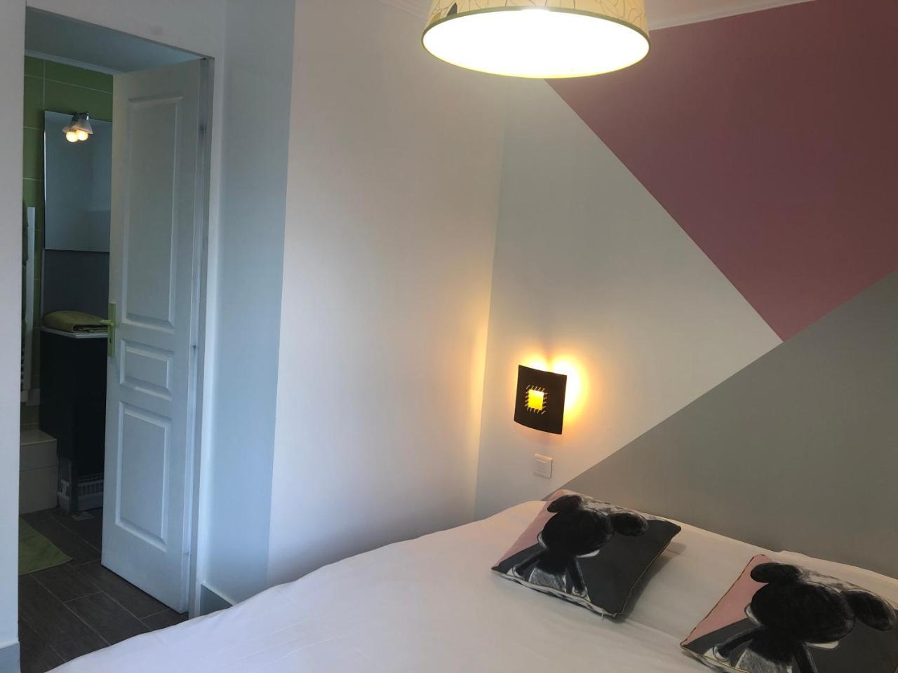 Chambres d'Hôtes Poirier Bazin Montry Extérieur photo